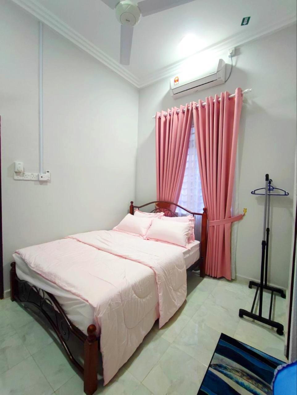 Ziya Homestay Jertih Exterior foto