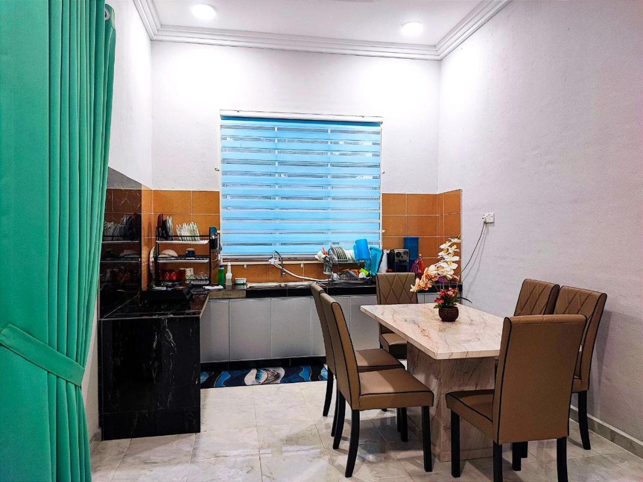 Ziya Homestay Jertih Exterior foto